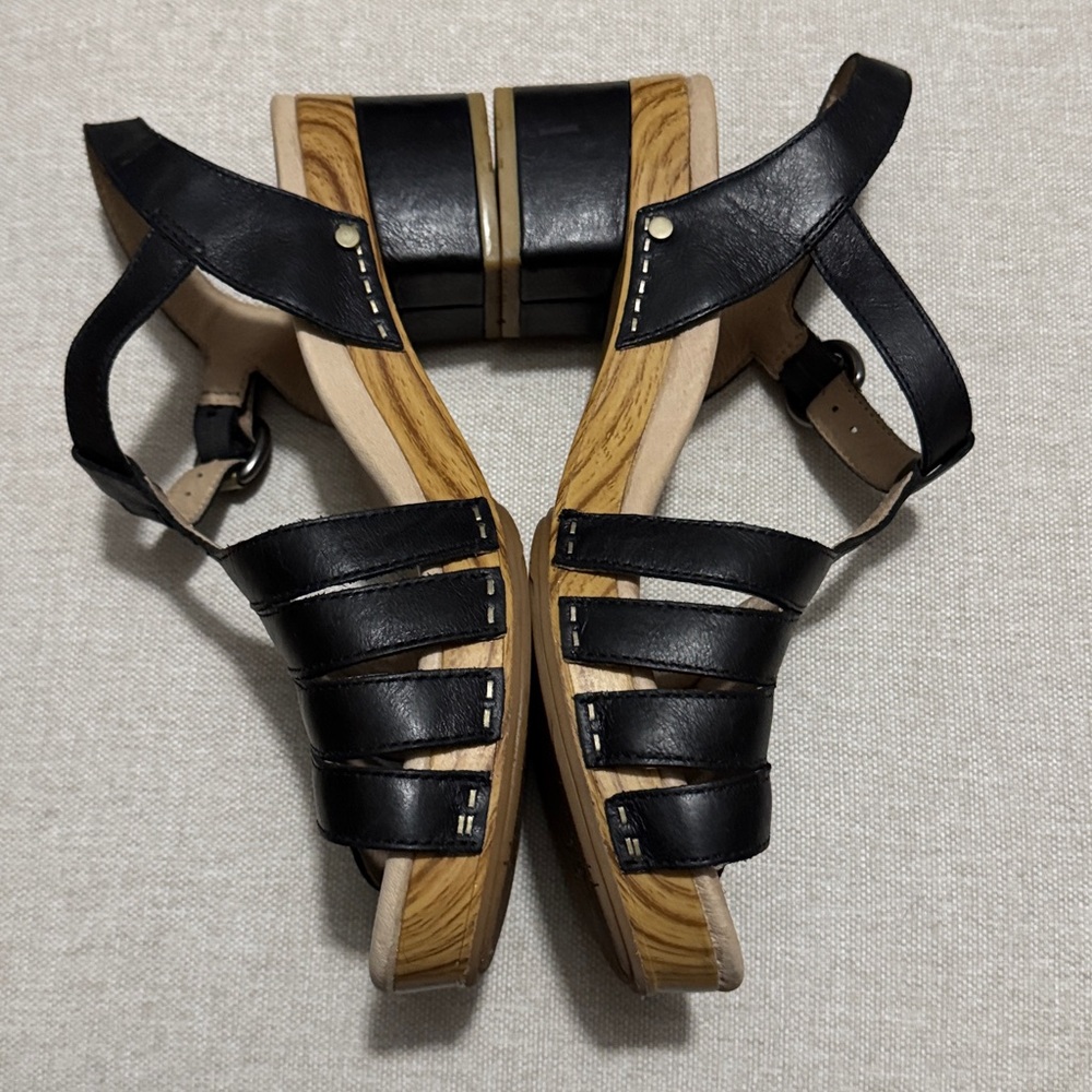 Like New-Dansko Mara Open Toe Sandals-Euro Sz 40-Black Leather-Heel-Ankle Strap - Picture 12 of 16